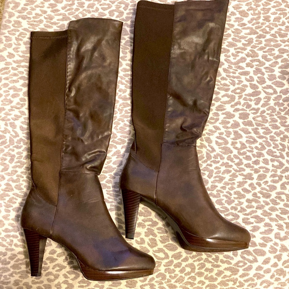 NWOT Rampage Konquer Stretch Boots